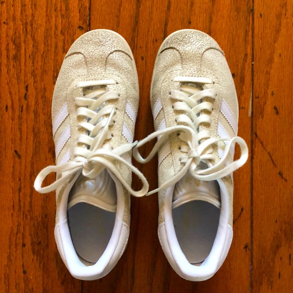 size 5 women's tennis shoes